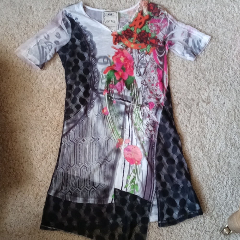 Vintage Concepts Mixed Materials Tunic - Picture 2 of 13
